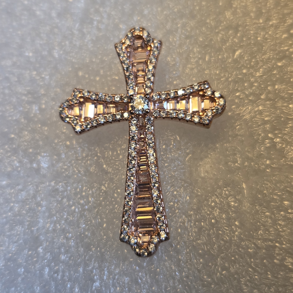 Etorno Rose Bella Luce Pink and White Diamond Simulants Cross Pendant
